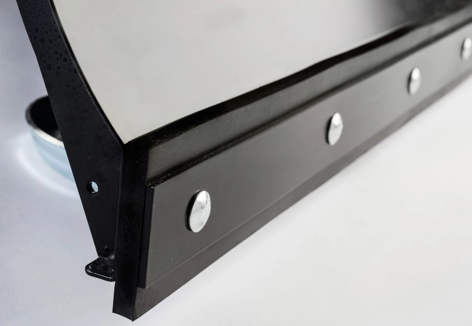 Alpina Schneeschild 120cm Für AT8 122 HCB Aufsitzmäher 2 Alpina Schneeschild 120cm Für AT8 122 HCB Aufsitzmäher – Bild 2